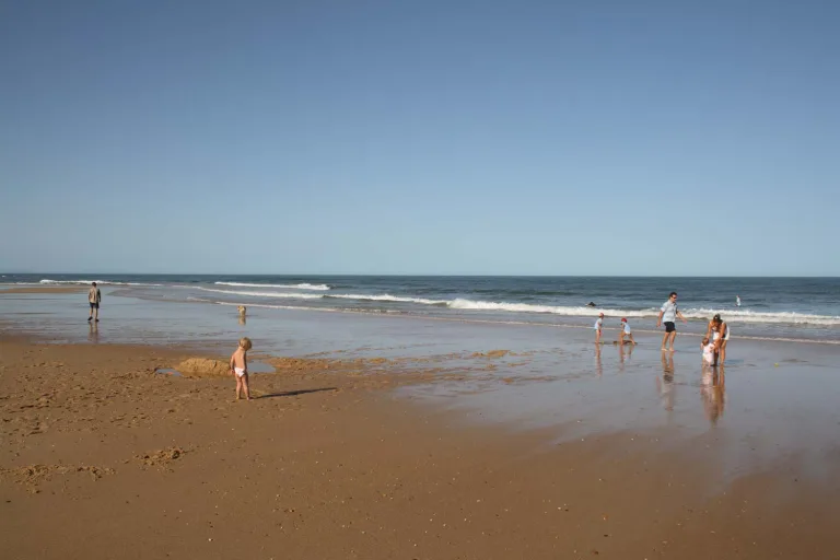 Photo de Plage des Chênes-Lièges