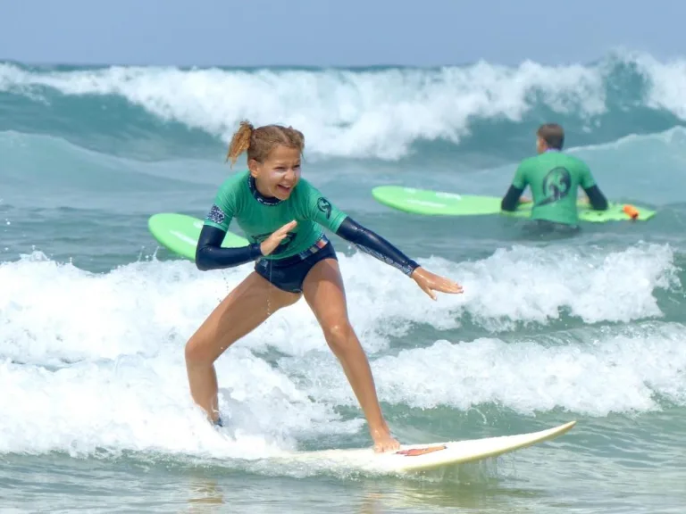 Photo de Ecole de Surf Esquiro