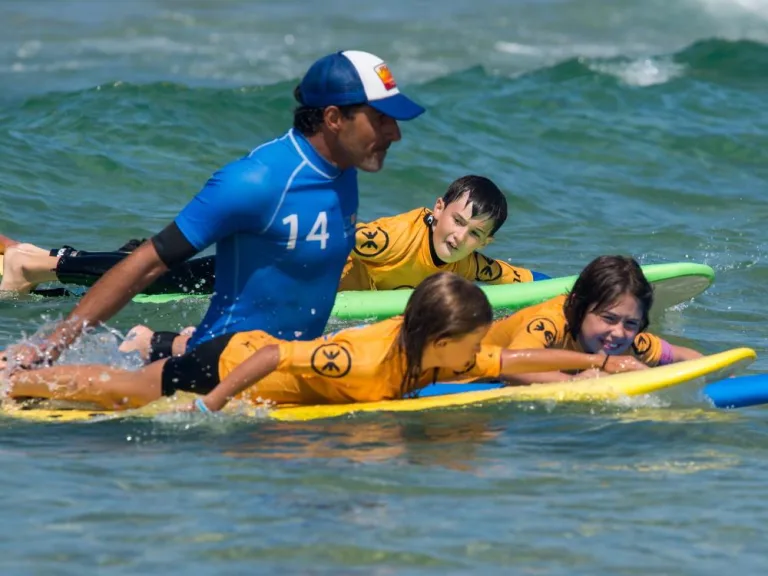 Photo de École de surf Esta Surf School