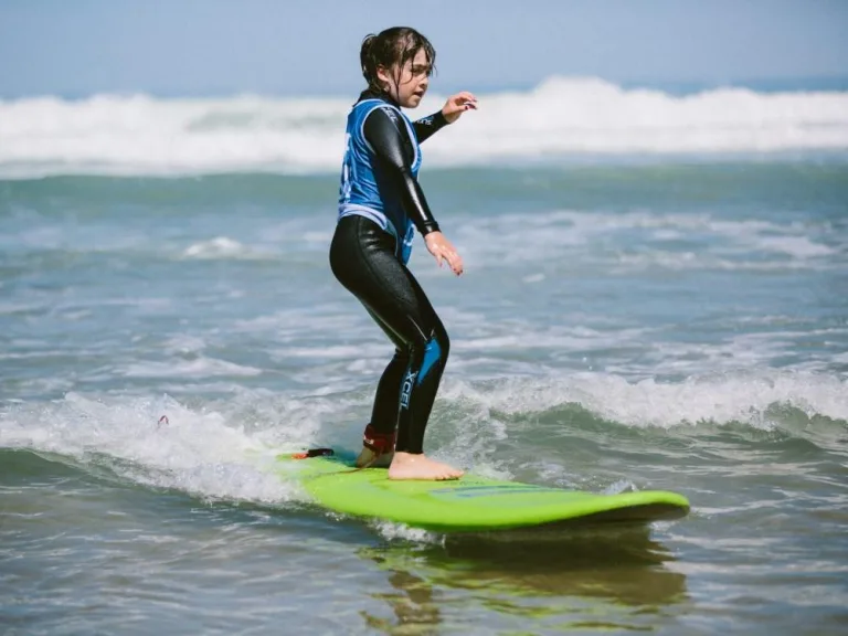 Photo de Ecole de surf Jerry Surf School