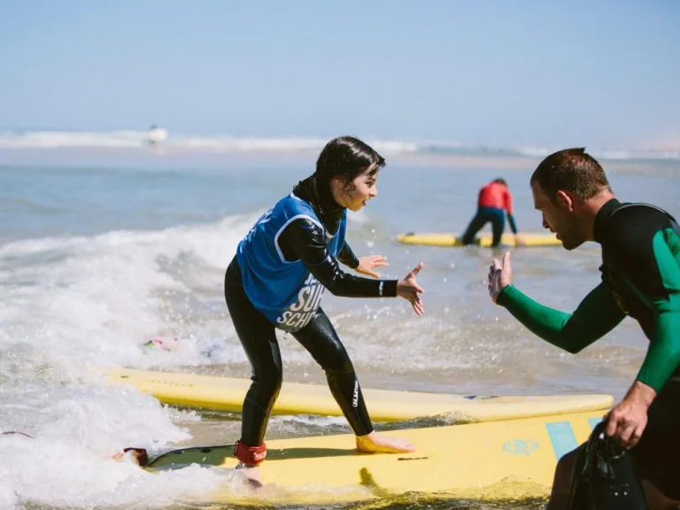 Photo de Ecole de surf Jerry Surf School