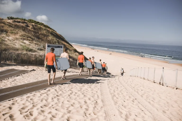 Photo de SURF OCEANIDES Ecole de Surf