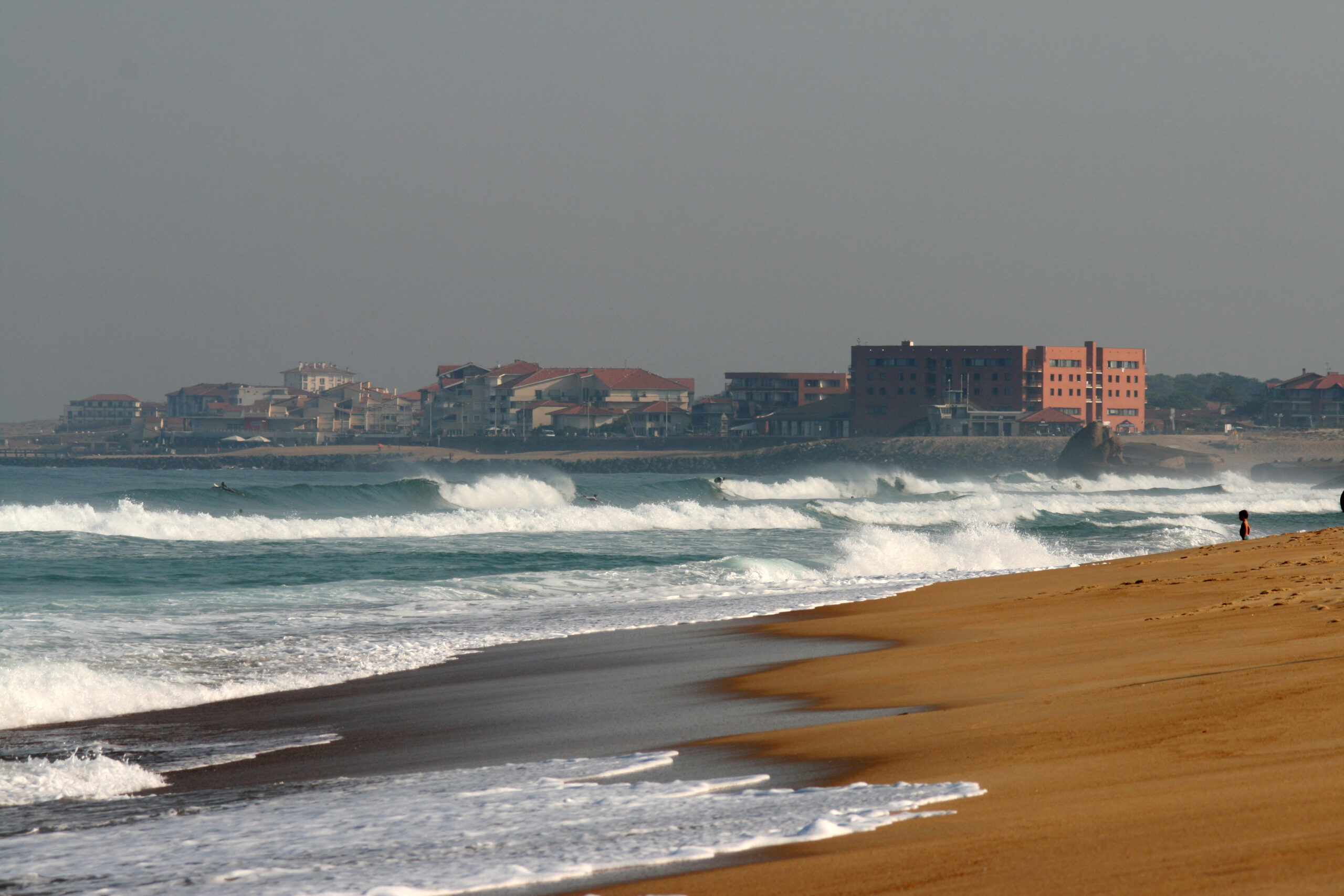 LANDES CAPBRETON la plage groupe d'enfants ( cpsm