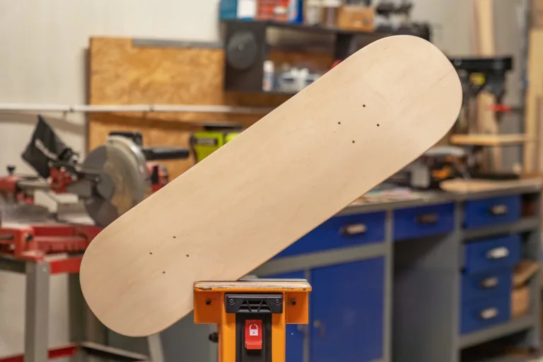 Photo de Atelier de fabrication de planche de skate