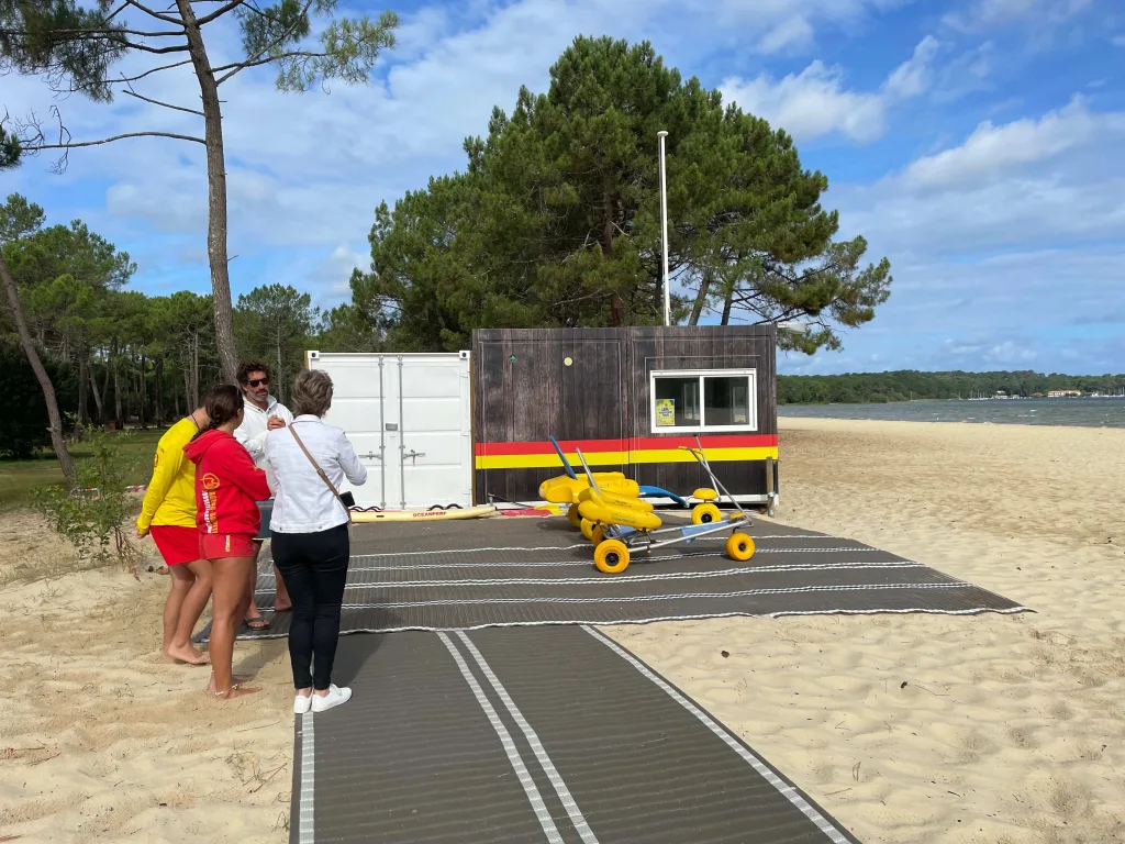 plage accesssible tapis