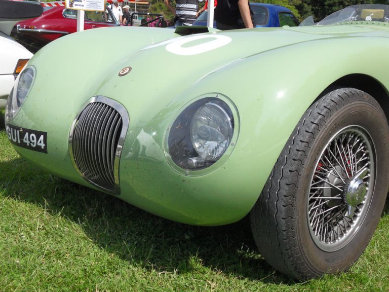 Photo de Rassemblement mensuel de véhicules de collection et d’exception