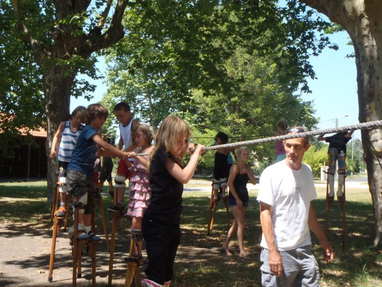 Photo de Initiation aux échasses landaises
