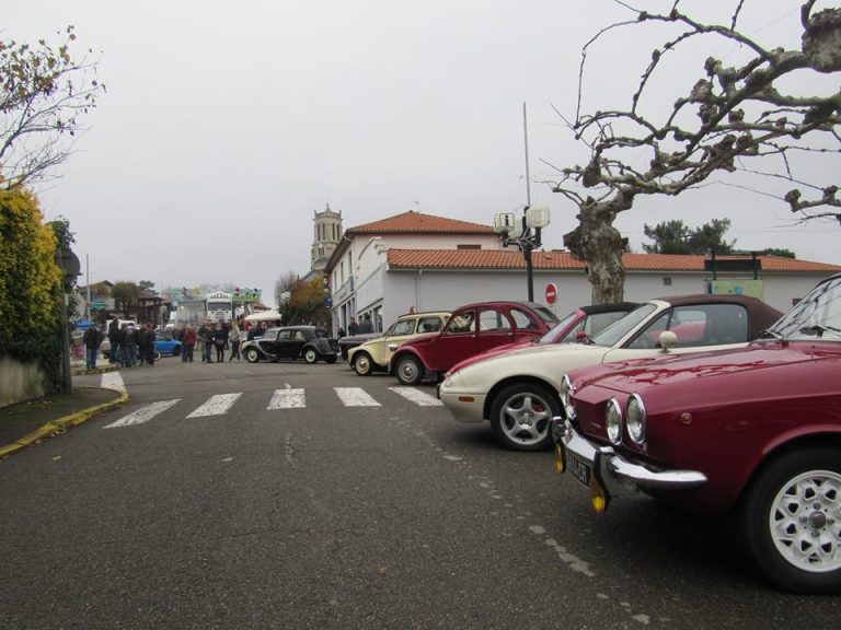 Photo de Rassemblement de véhicules anciens