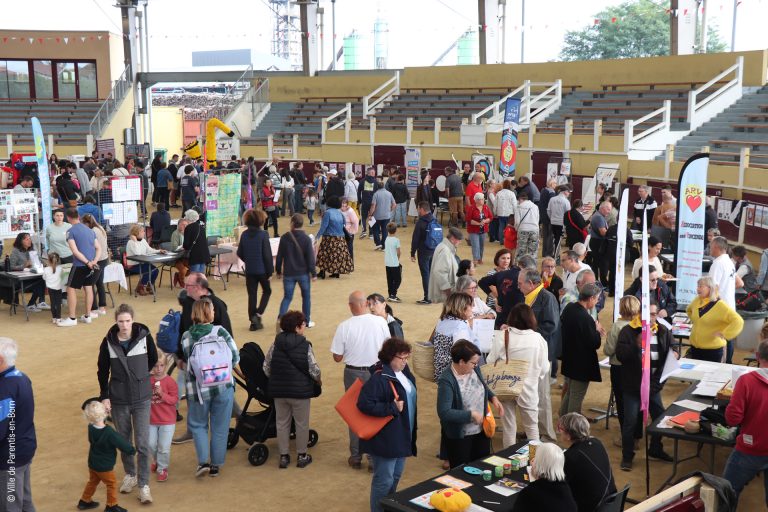 Photo de Forum des associations à Parentis-en-Born