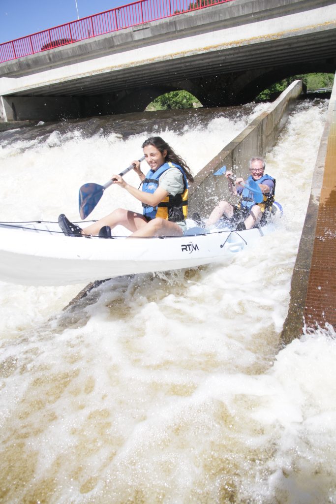 Photo de Descente du courant en kayak avec moniteur
