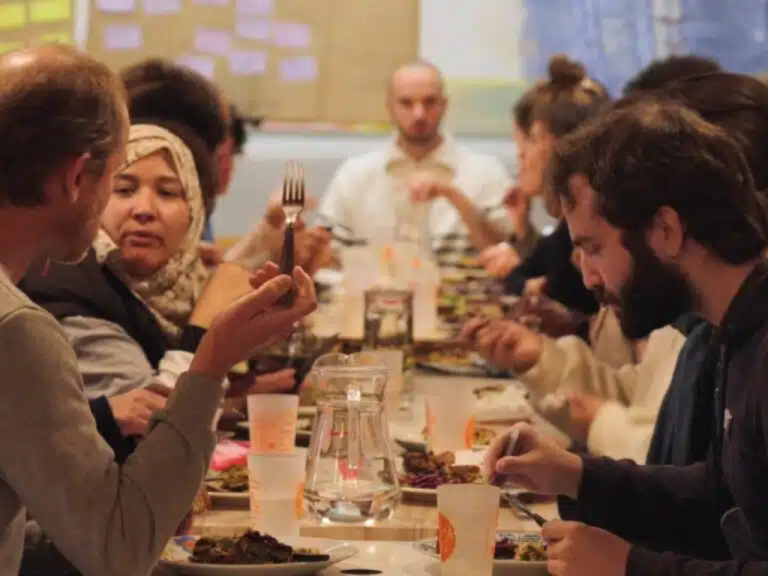 Photo de Ciné-débat: Manger pour vivre