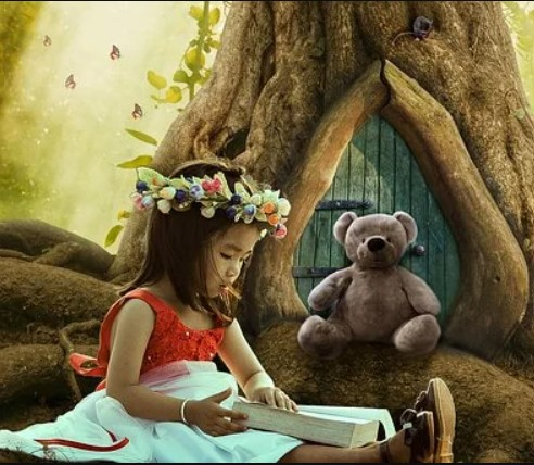 Photo de Exposition à la médiathèque / La Malle La boîte à conte