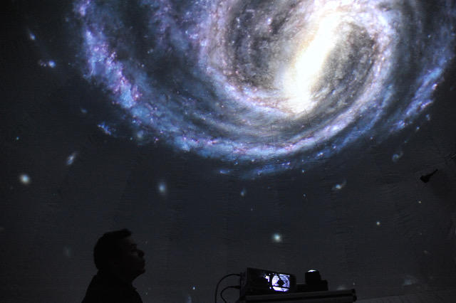 Photo de Semaine de l’Espace – Un planétarium à la médiathèque