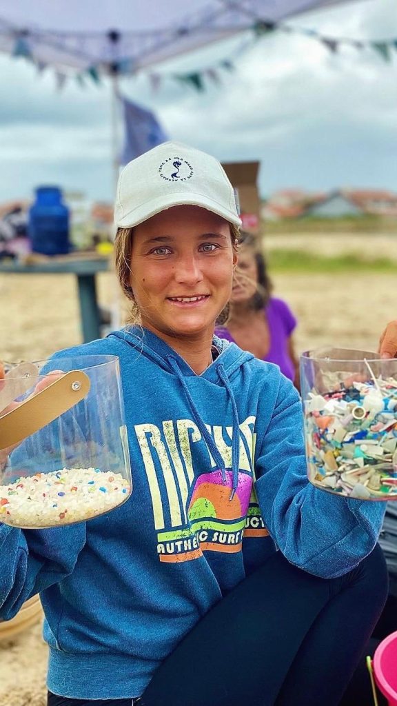 Photo de Atelier « Du plastique aux dauphins » Fanny Verpoote et Margot Liets
