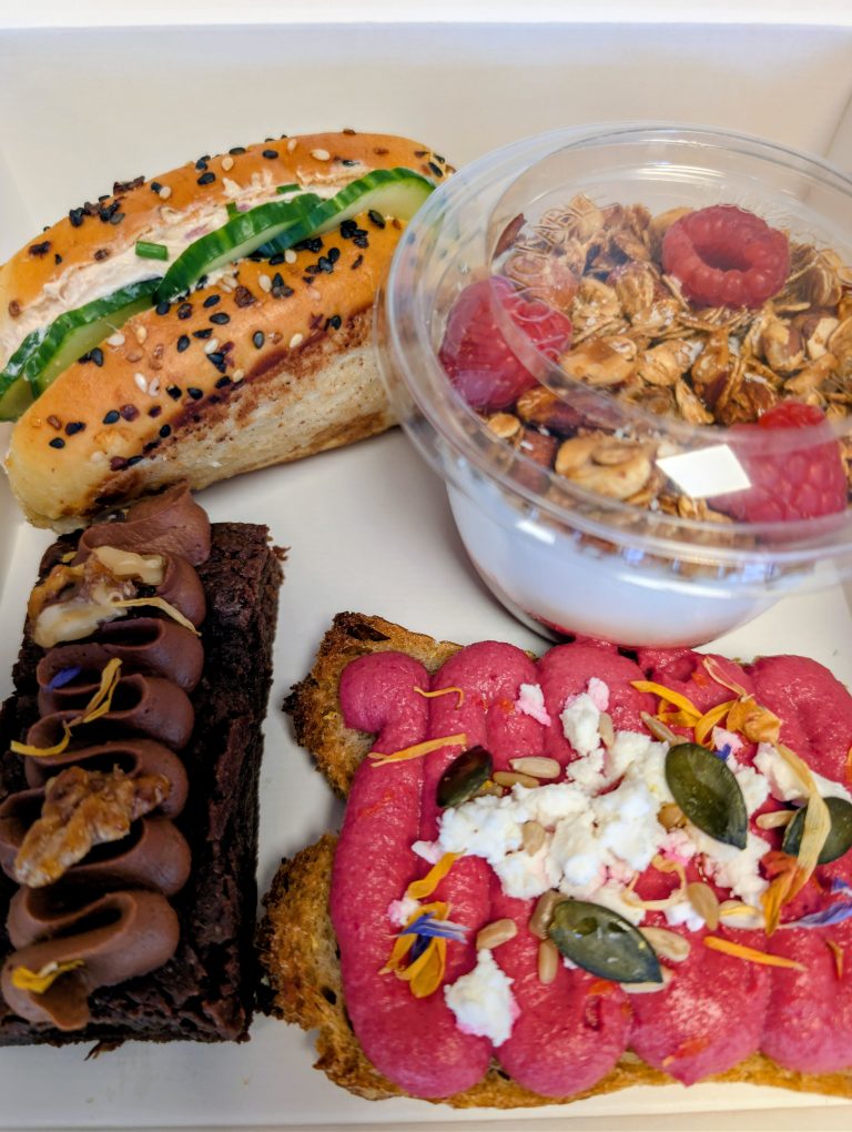 Photo de Brunch Céramique : votre spot pour chiller