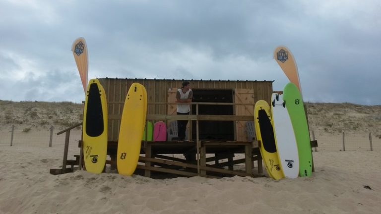 Photo de Watu Surf School – Ecole de Surf