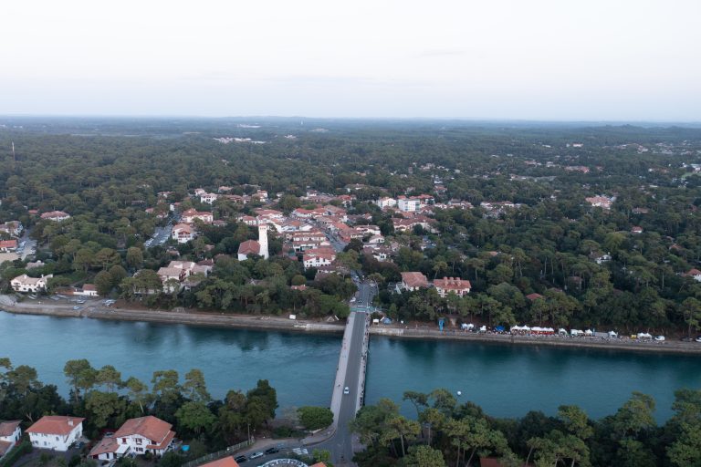 Photo de Visite guidée – Visite historique autour du canal d&rsquo;Hossegor avec Kevin Laussu